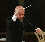 Портрет Фараджа Караева в музыке (ФОТО)