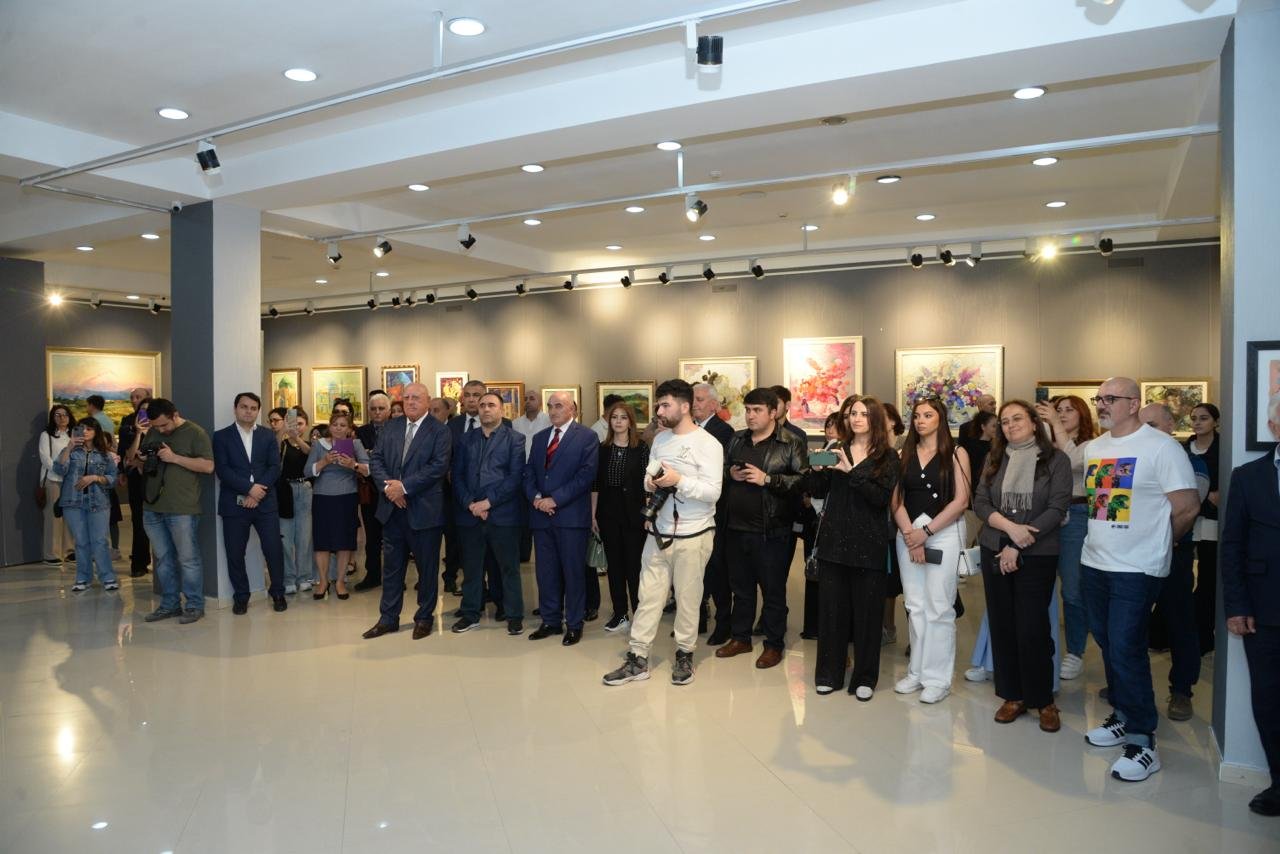 Древняя архитектура Азербайджана через "вкусные" цветовые гаммы (ФОТО)