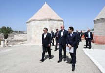 Президент Ильхам Алиев и Президент Садыр Жапаров ознакомились с работами, проводимыми во дворце Панахали хана и комплексе Имарет в Агдаме (ФОТО)