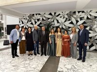 Игра в четыре руки… Перформанс  Нармин Искендеровой и Сабины Мустафаевой (ВИДЕО, ФОТО)