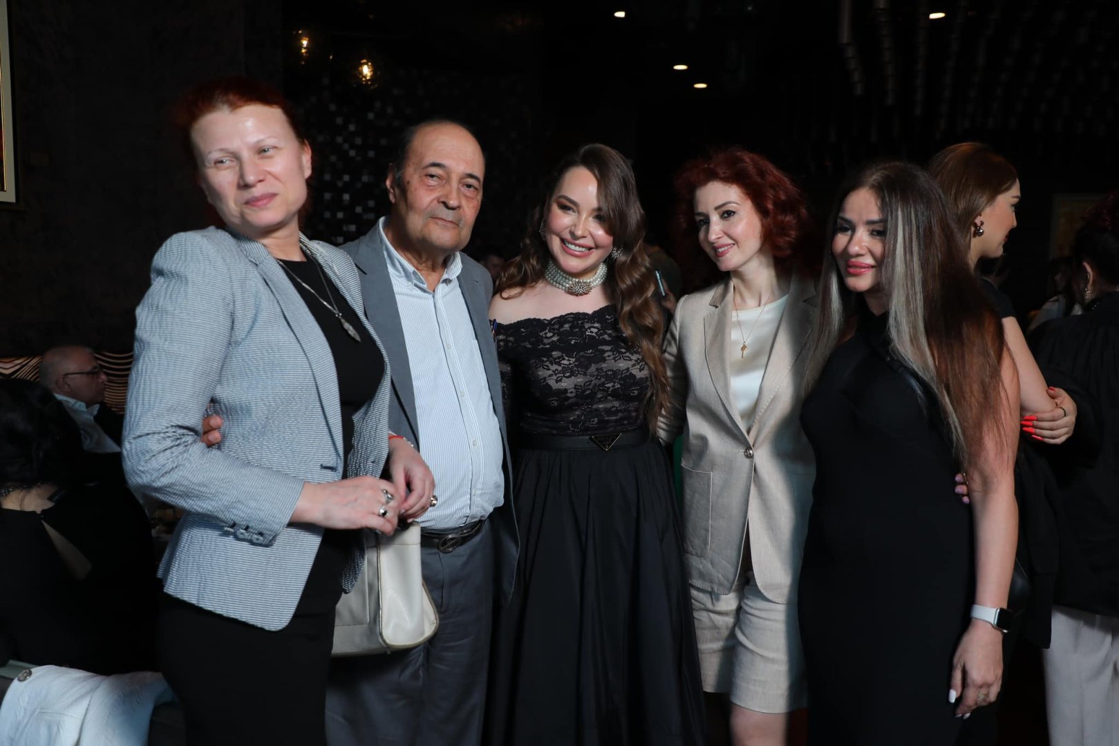 Мелодии огня Милены Набиевой –  красочный и теплый вечер с друзьями (ФОТО)