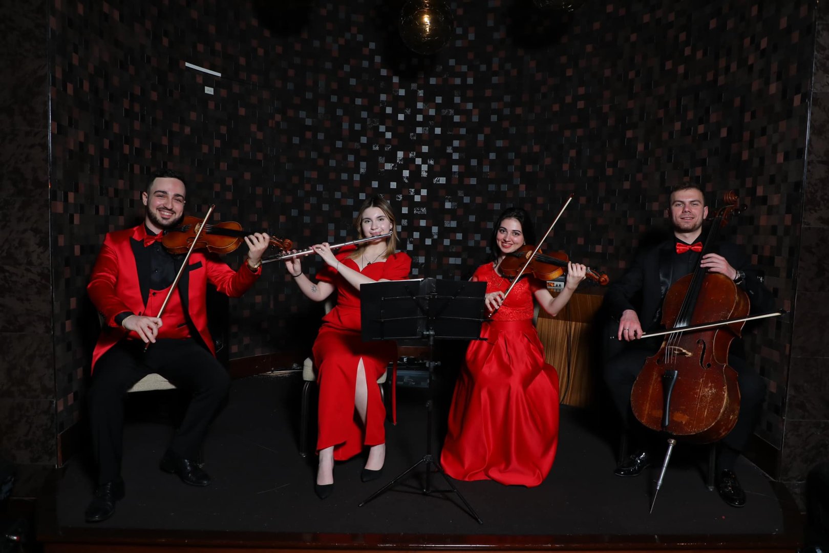 Мелодии огня Милены Набиевой –  красочный и теплый вечер с друзьями (ФОТО)