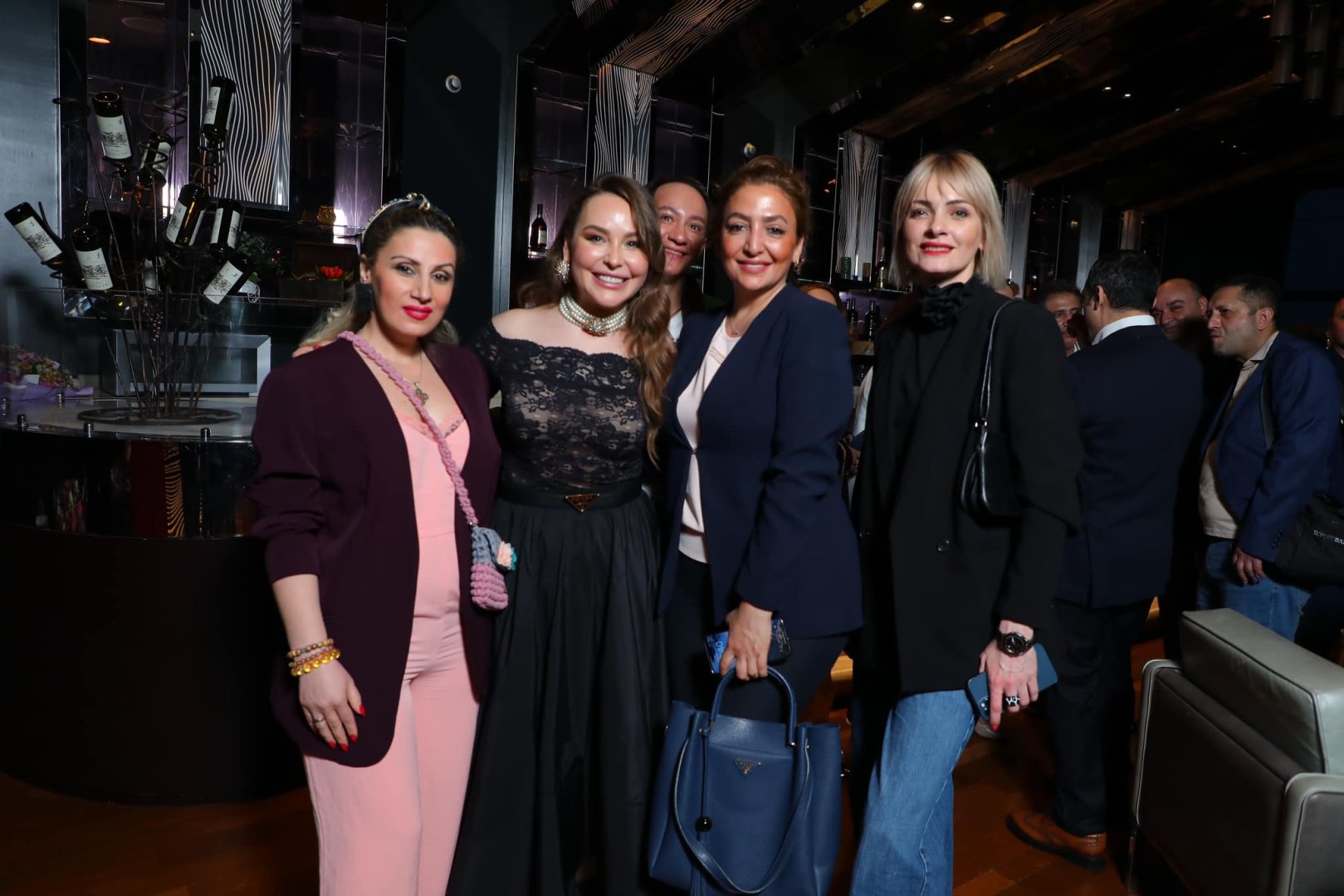 Мелодии огня Милены Набиевой –  красочный и теплый вечер с друзьями (ФОТО)