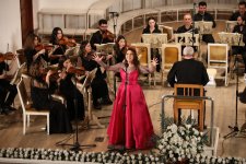 В Баку состоялся концерт "Молодые оперные звезды" в рамках  Международного  фестиваля Фидан Гаджиевой (ФОТО)