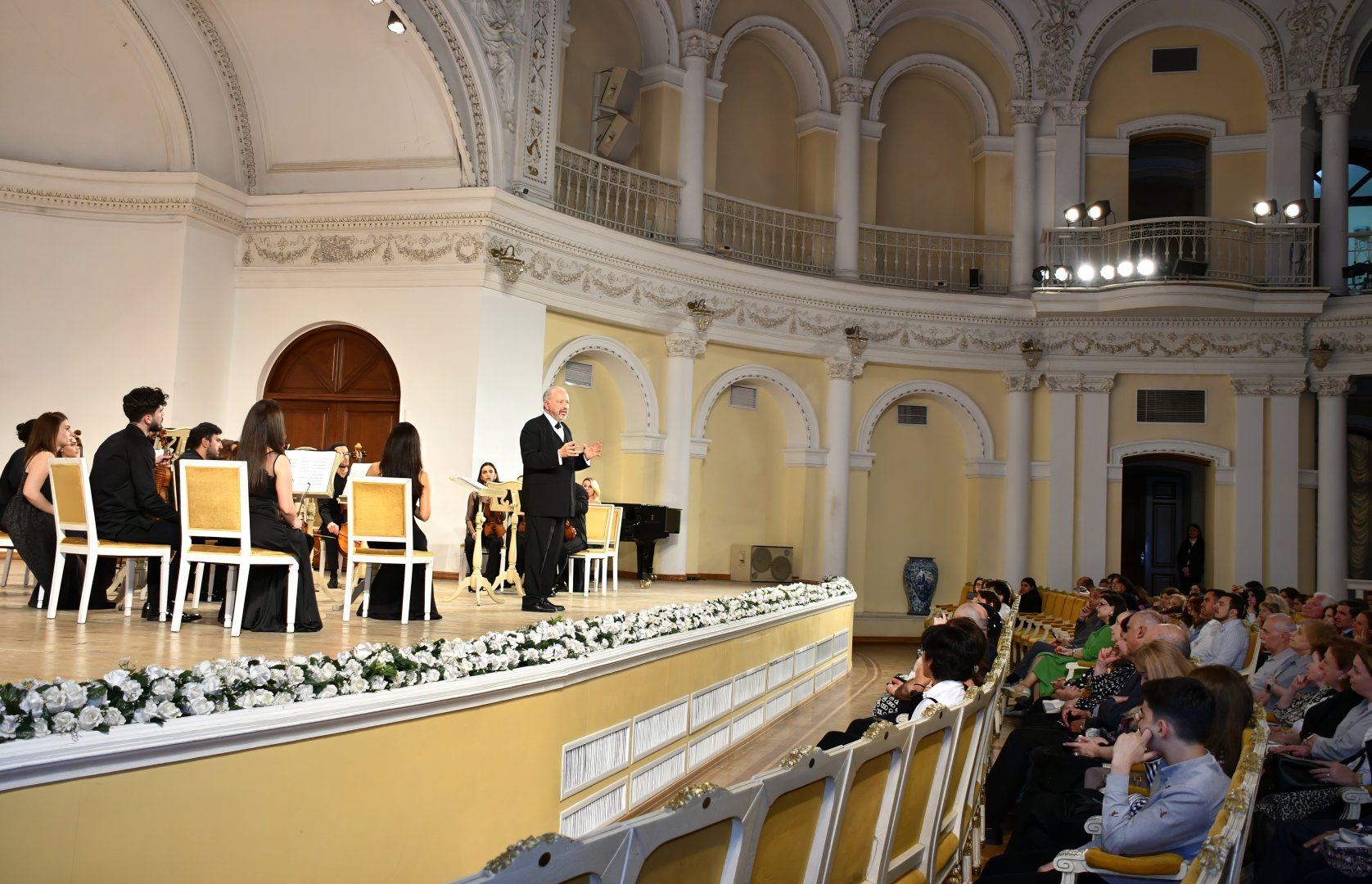 Дивный мир музыки - концерт Мурада Адыгезалзаде и Дмитрия Ситковецкого в Баку (ФОТО)