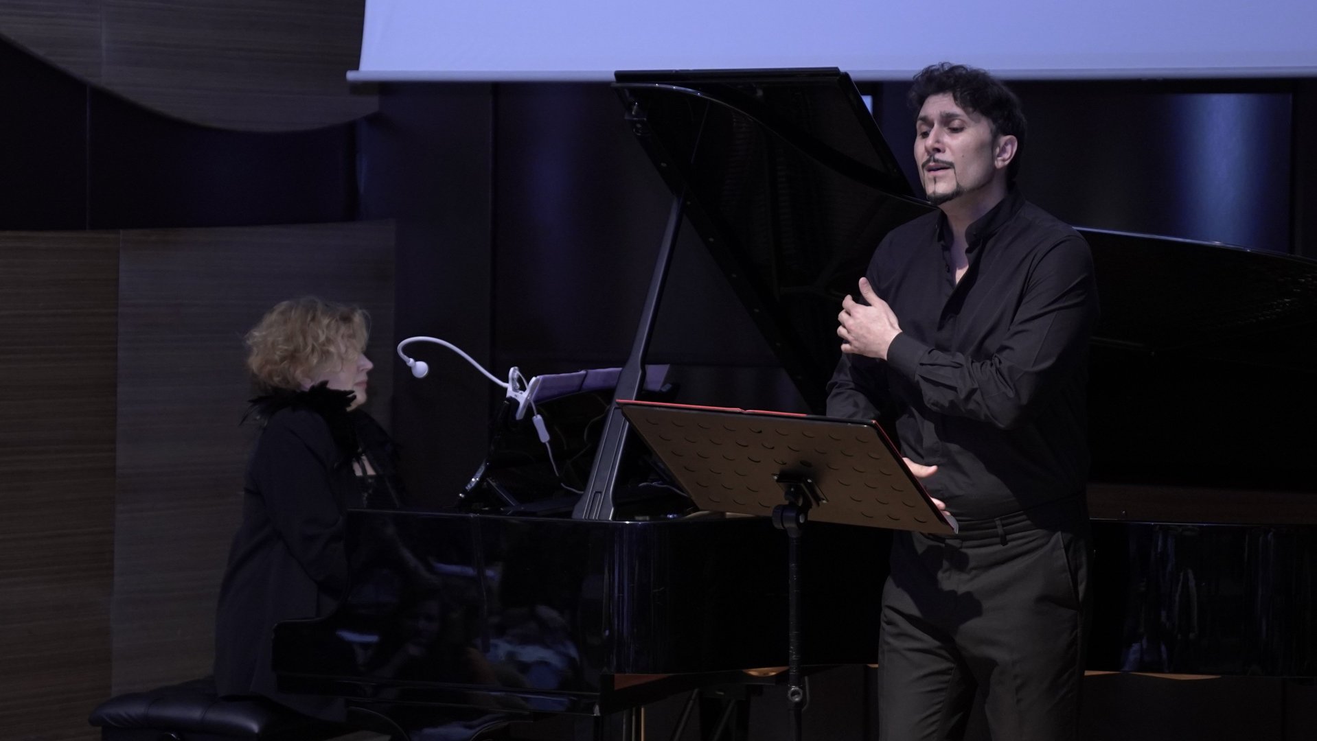 Разнообразие тембров и тонкость интерпретаций: "Пушкин без границ" в Баку (ФОТО)