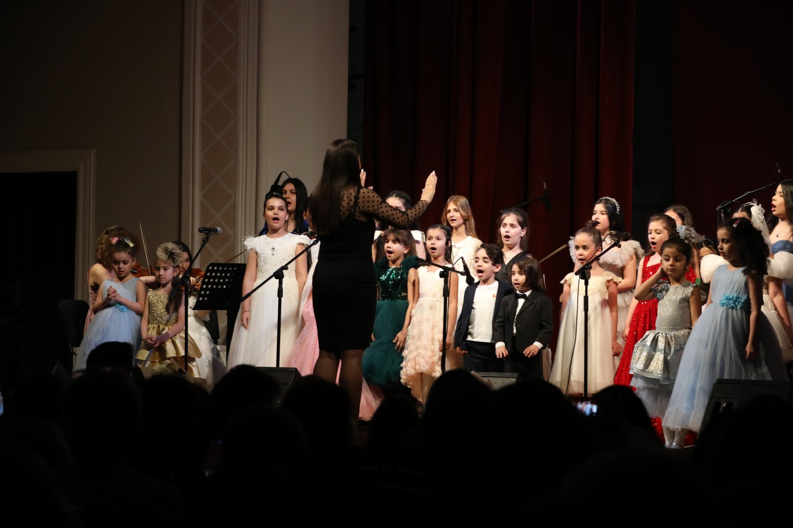 Концерт "Юные таланты" прошел в рамках Международного оперного фестиваля Фидан Гаджиевой (ФОТО)
