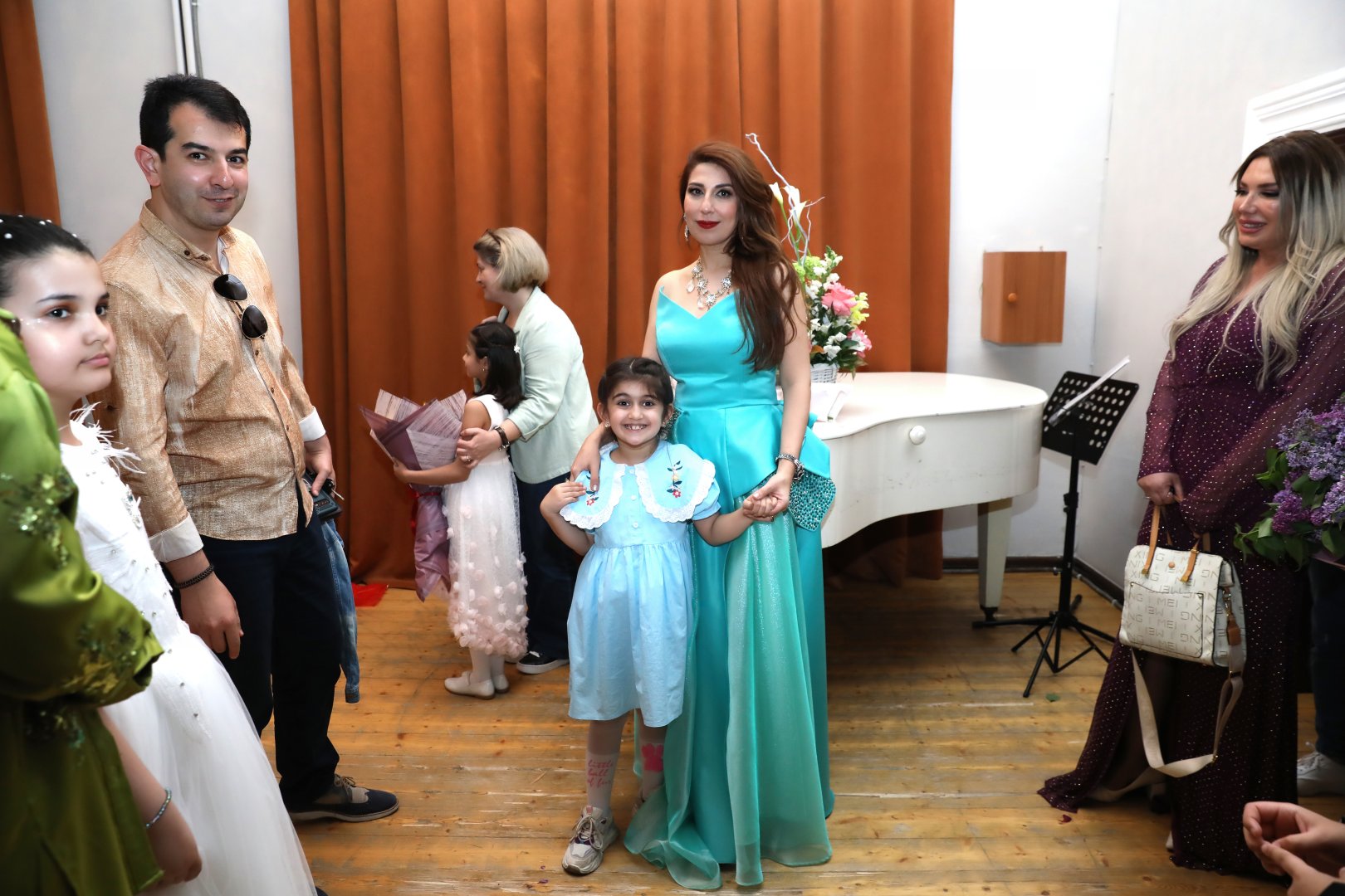 Концерт "Юные таланты" прошел в рамках Международного оперного фестиваля Фидан Гаджиевой (ФОТО)