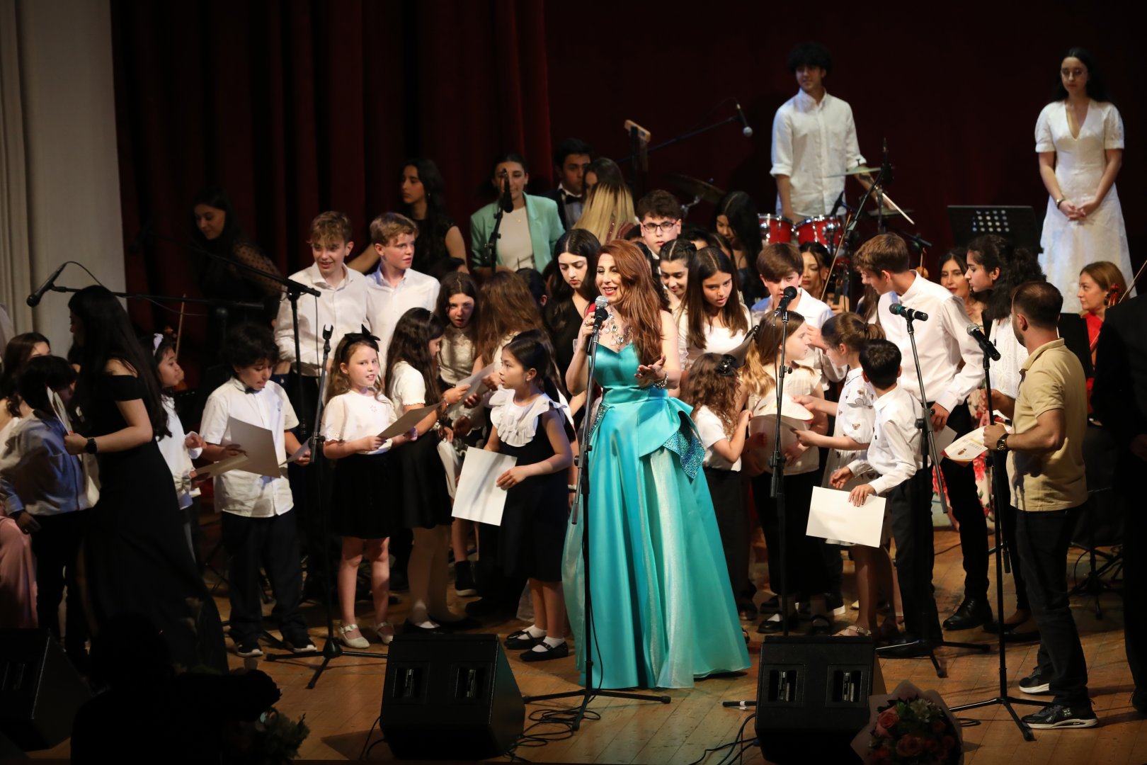 Концерт "Юные таланты" прошел в рамках Международного оперного фестиваля Фидан Гаджиевой (ФОТО)