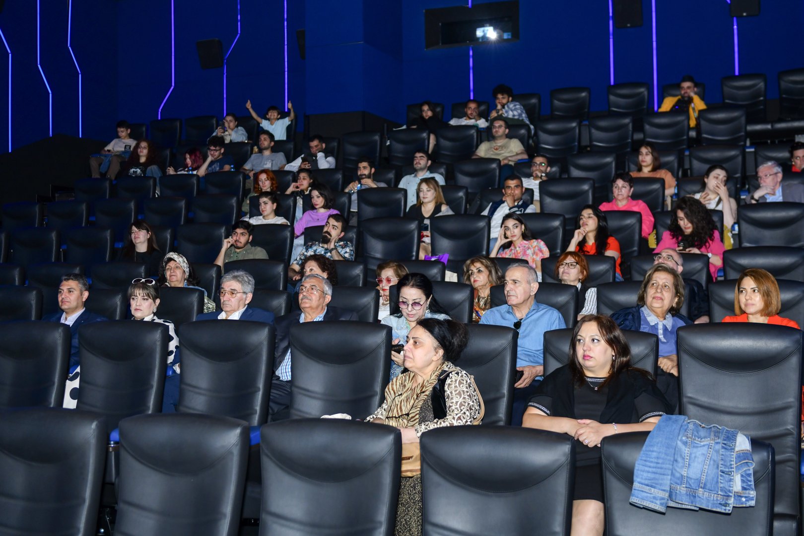 "Звук свирели" Расима Оджагова вновь на большом экране: встреча с Тапдыгом и другими героями фильма  (ФОТО)