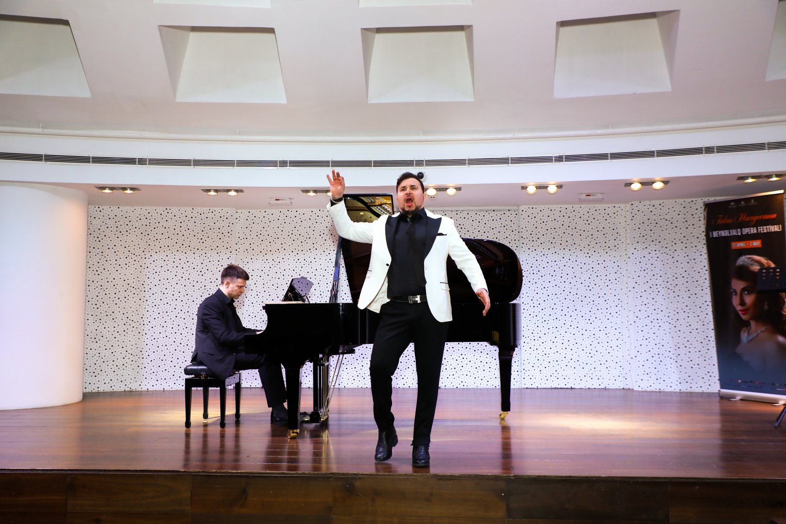 Вечер классической музыки в Баку с зарубежными звездами оперного искусства (ФОТО)