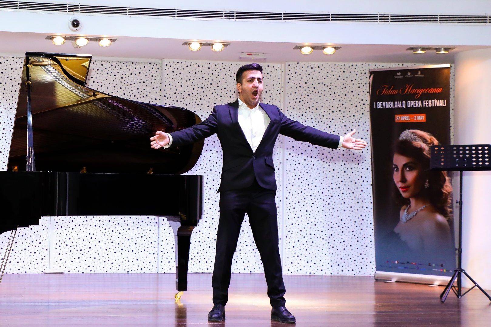 Вечер классической музыки в Баку с зарубежными звездами оперного искусства (ФОТО)