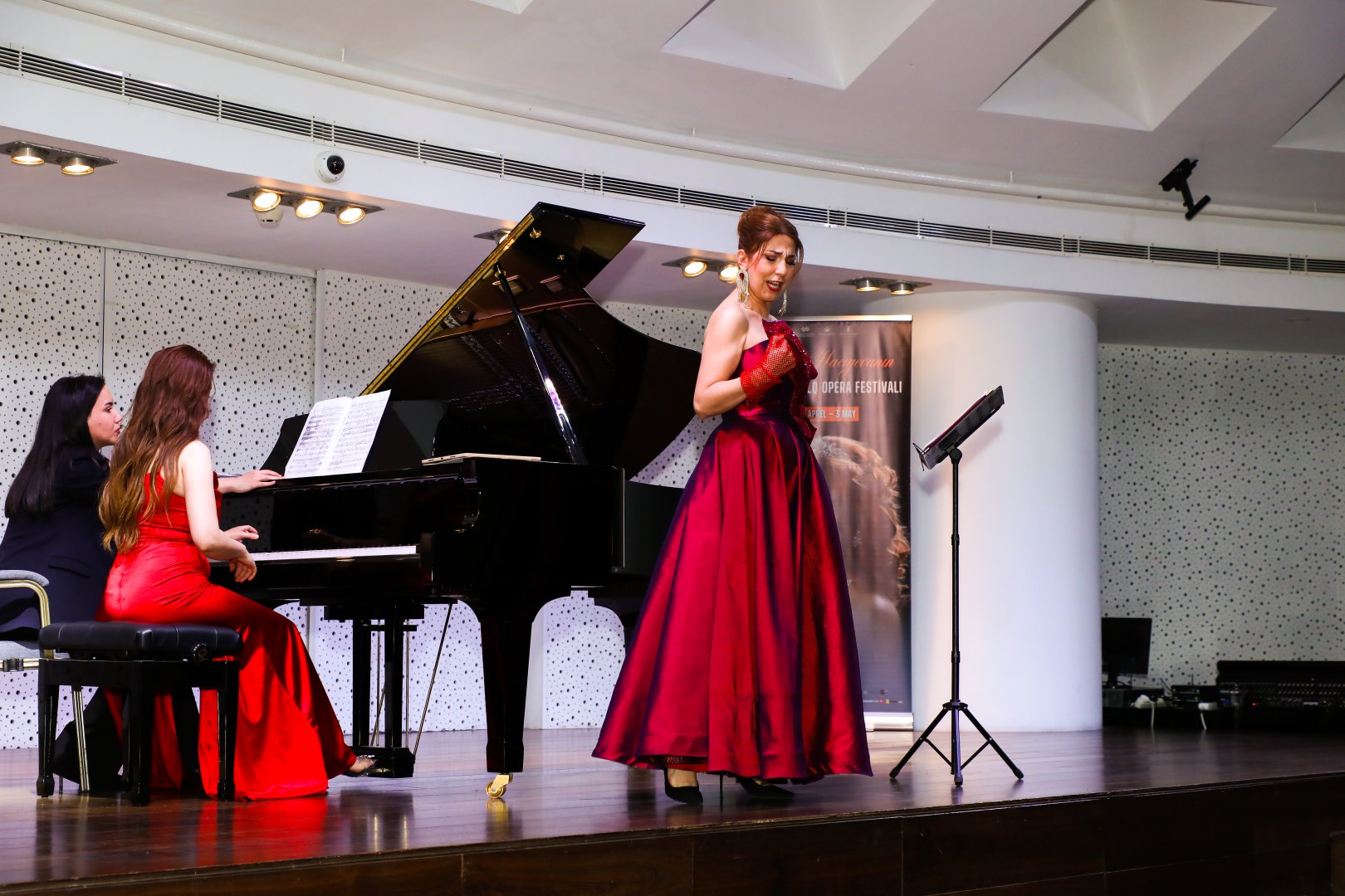 Вечер классической музыки в Баку с зарубежными звездами оперного искусства (ФОТО)