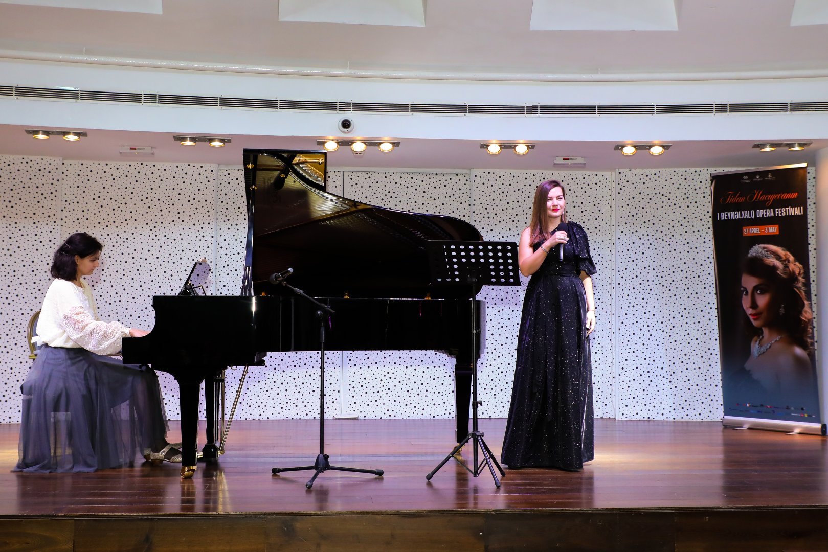 Вечер классической музыки в Баку с зарубежными звездами оперного искусства (ФОТО)