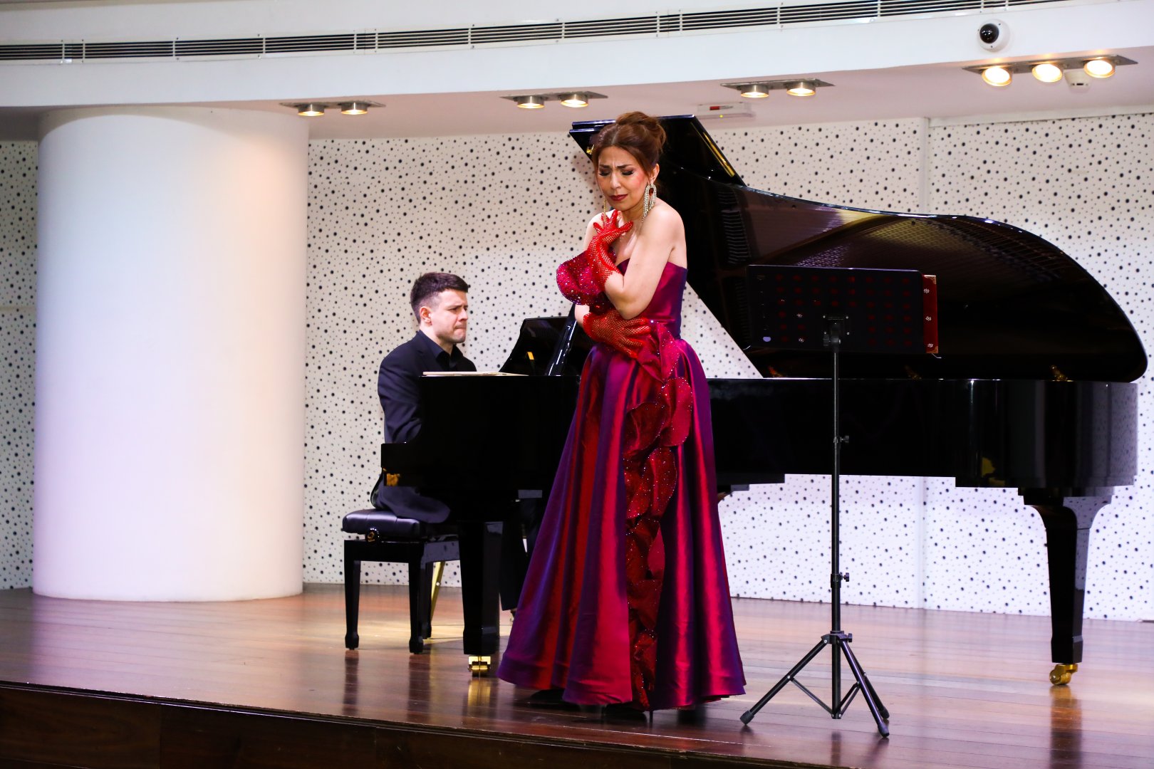 Вечер классической музыки в Баку с зарубежными звездами оперного искусства (ФОТО)