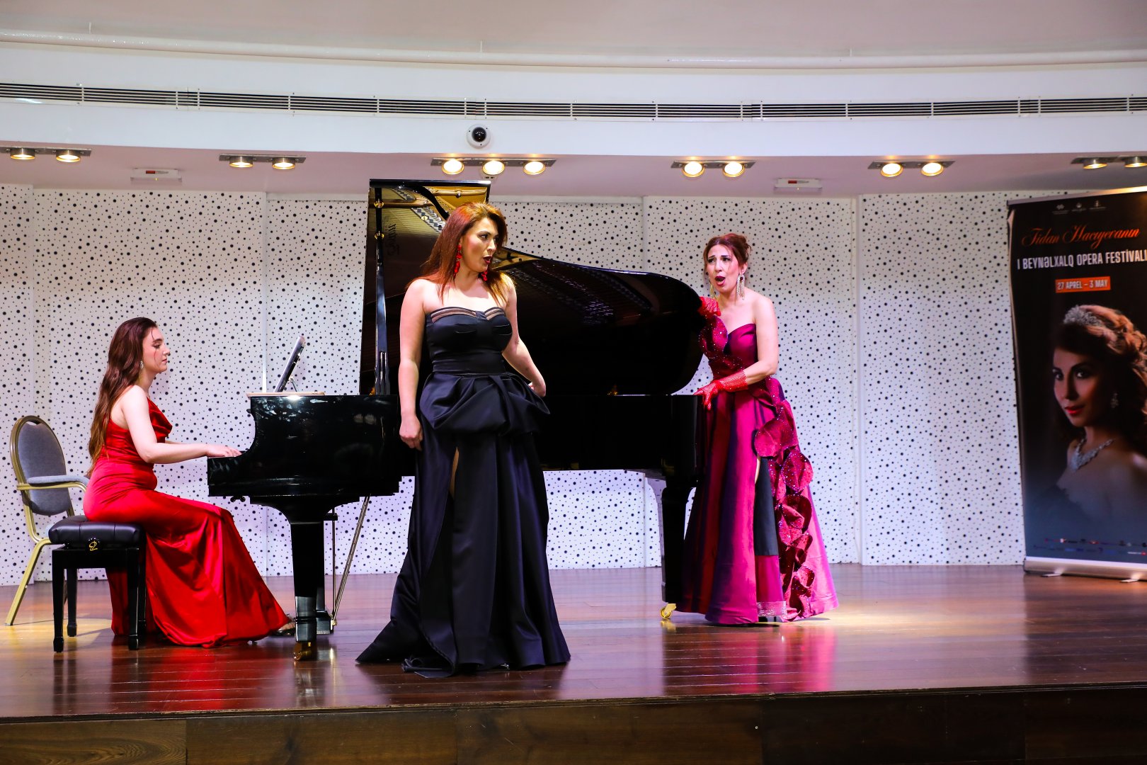 Вечер классической музыки в Баку с зарубежными звездами оперного искусства (ФОТО)