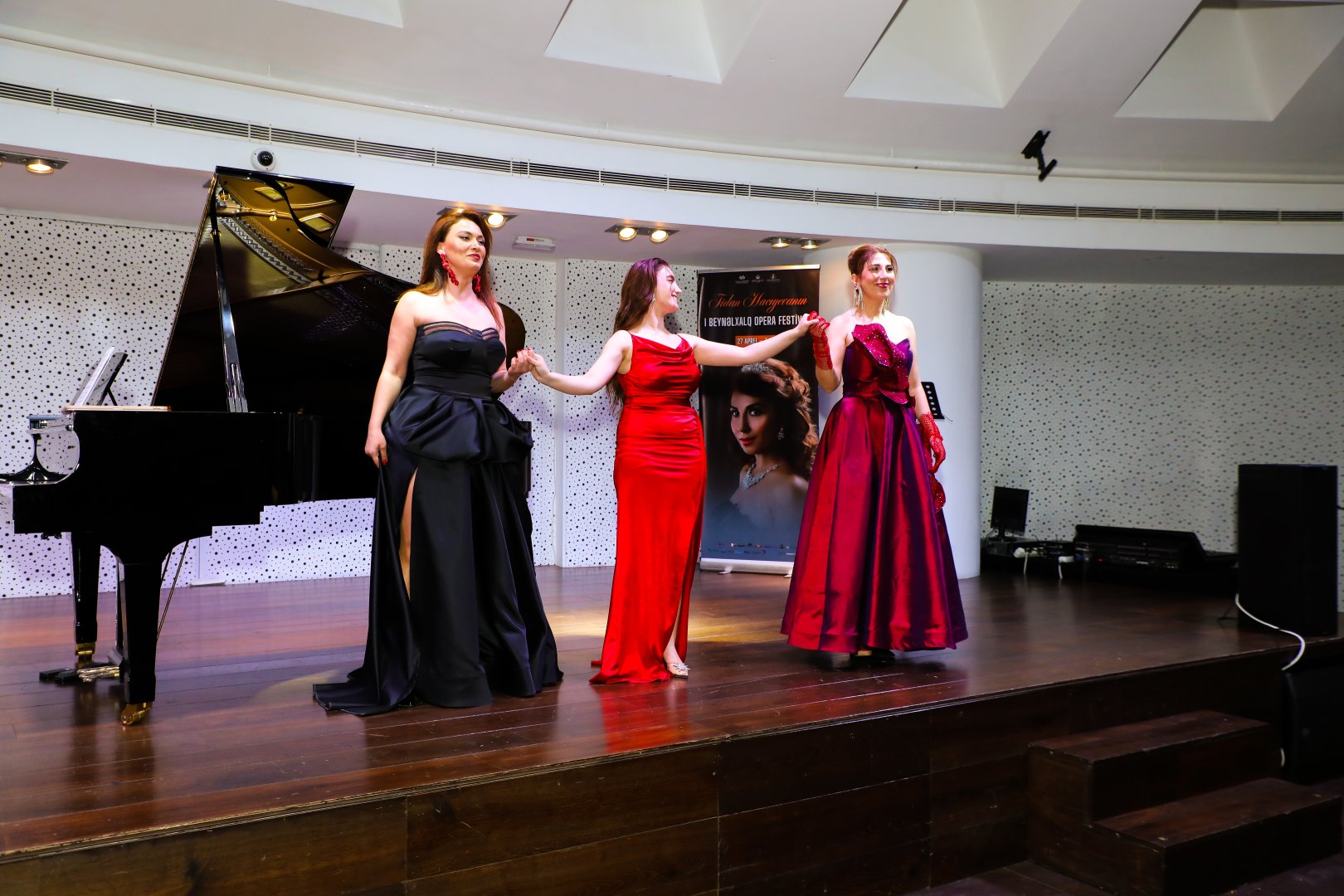 Вечер классической музыки в Баку с зарубежными звездами оперного искусства (ФОТО)