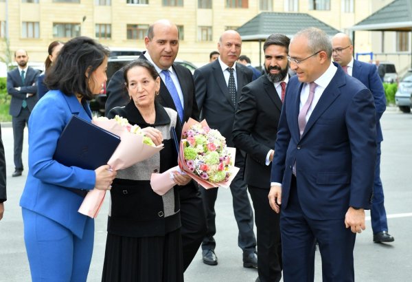 В Баку работникам нефтегазовой сферы предоставлены квартиры в новых домах (ФОТО)