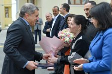 В Баку работникам нефтегазовой сферы предоставлены квартиры в новых домах (ФОТО)