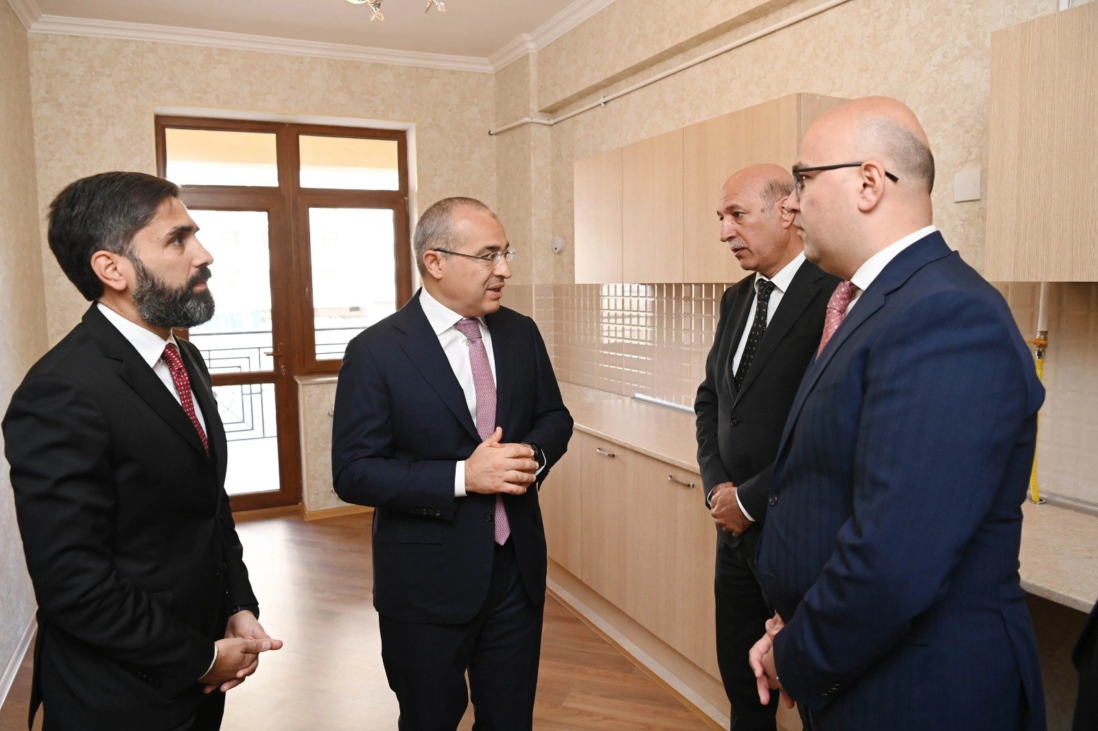 В Баку работникам нефтегазовой сферы предоставлены квартиры в новых домах (ФОТО)