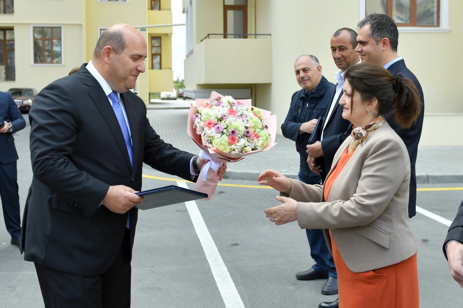 В Баку работникам нефтегазовой сферы предоставлены квартиры в новых домах (ФОТО)