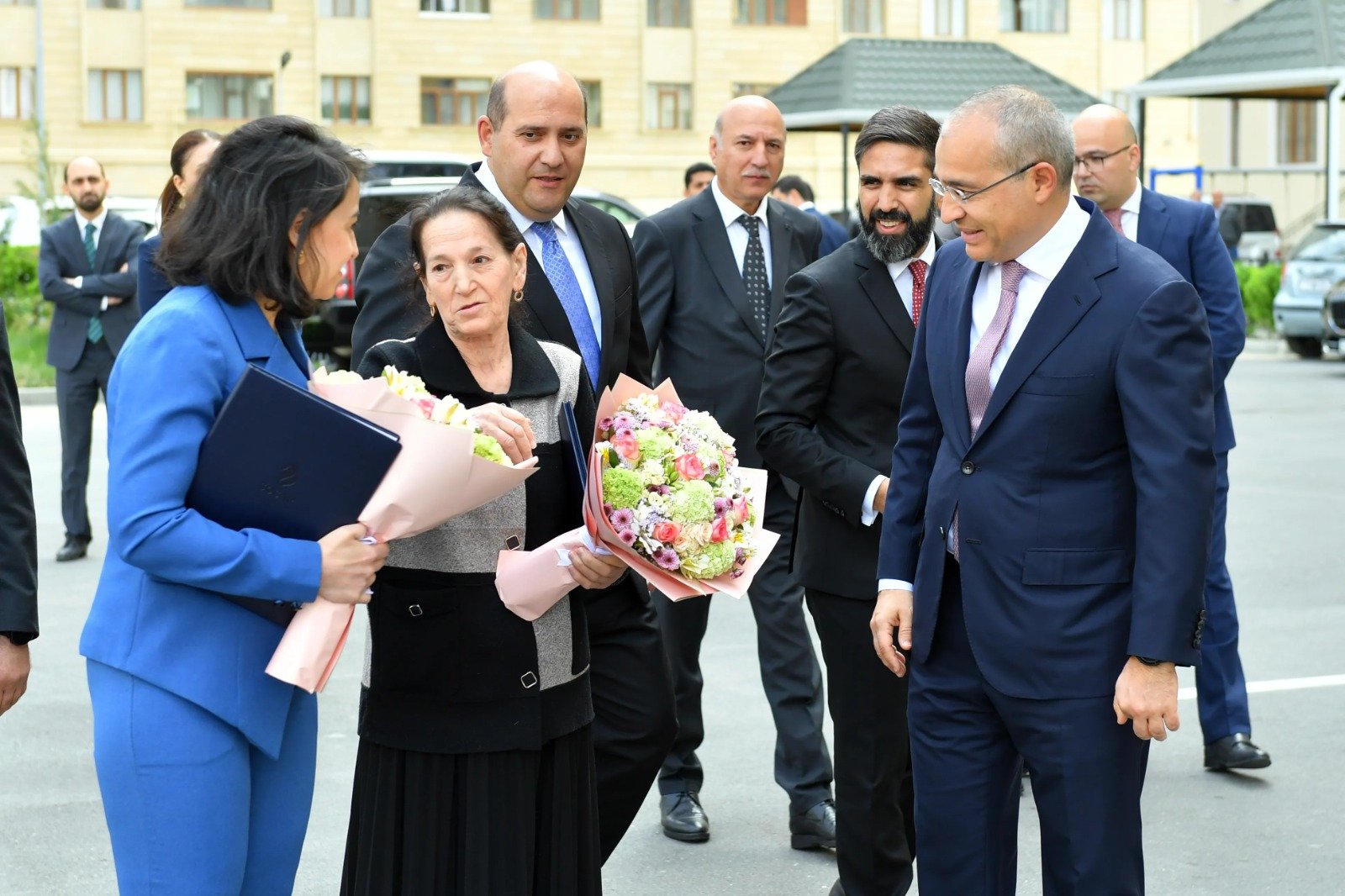 В Баку работникам нефтегазовой сферы предоставлены квартиры в новых домах (ФОТО)