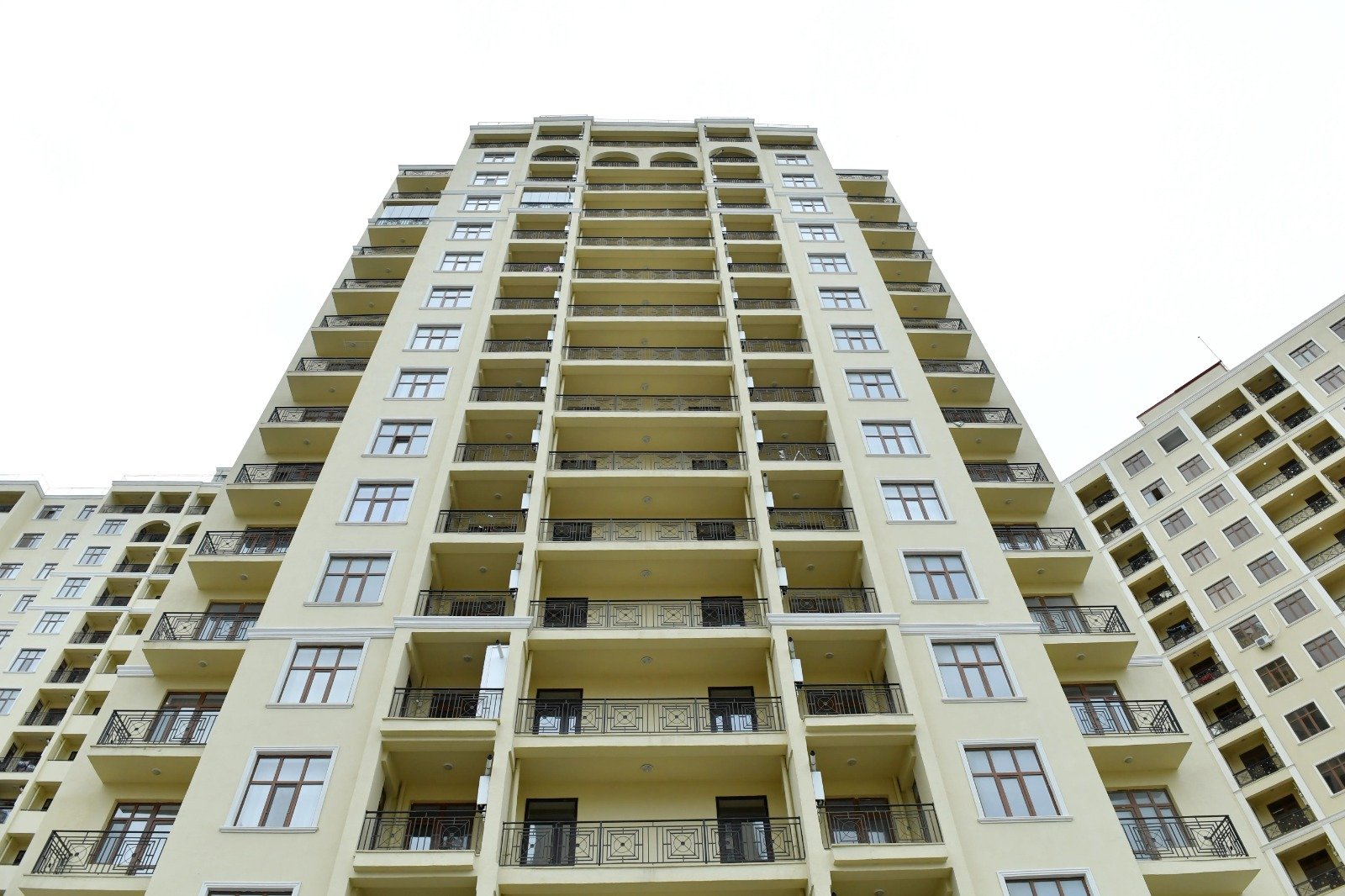 В Баку работникам нефтегазовой сферы предоставлены квартиры в новых домах (ФОТО)