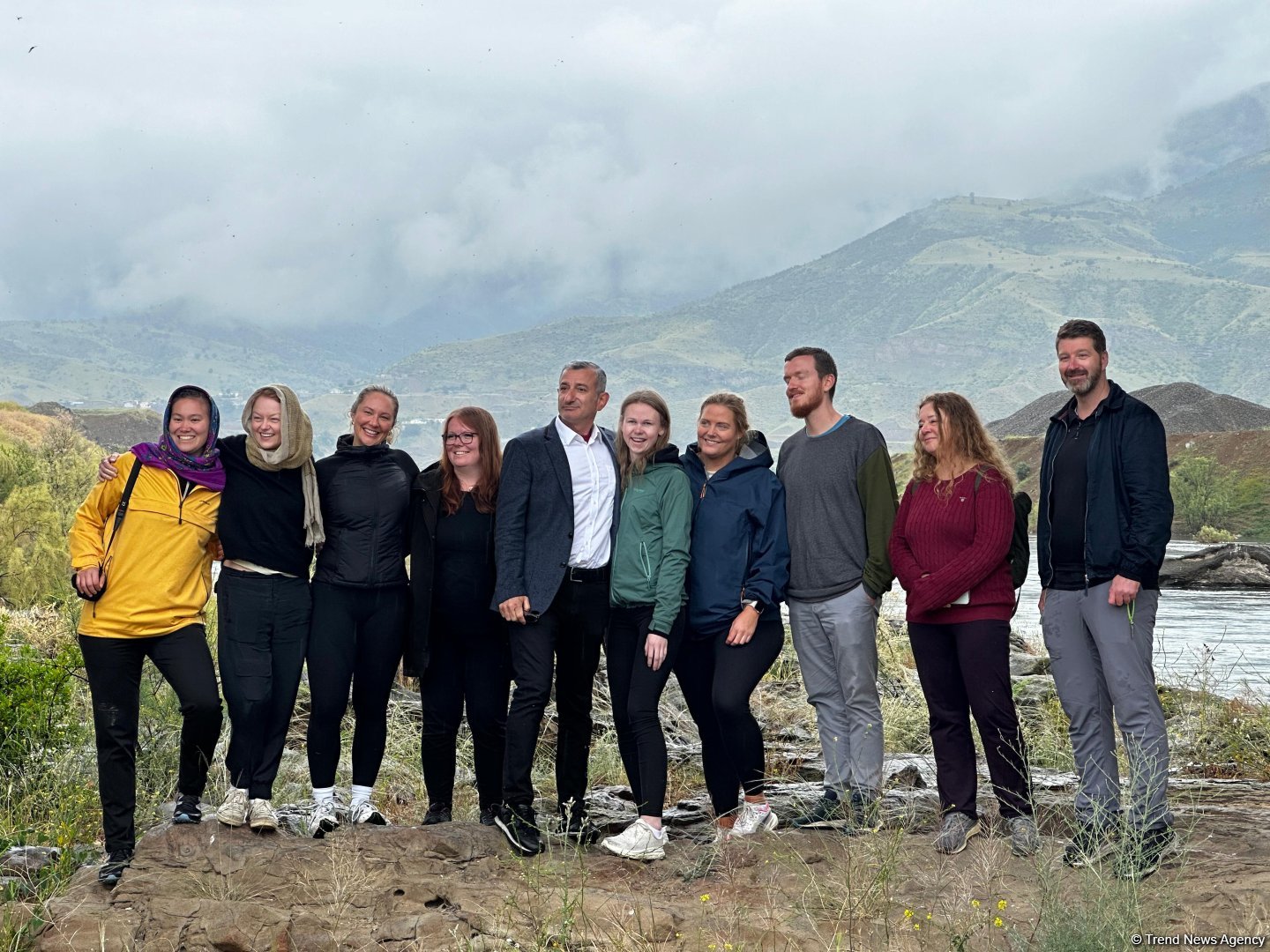 Норвежские путешественники ознакомились с Худаферинским мостом (ФОТО)