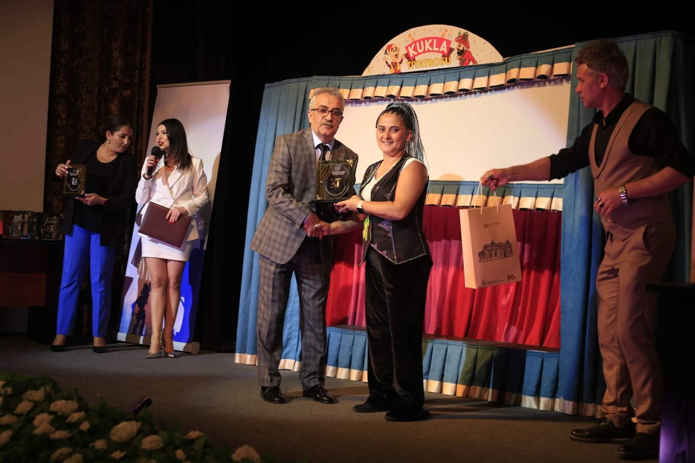 В Баку завершился Международный кукольный фестиваль "Hadi Poyrazoğlu və Qaragöz", стартовавший в Турции (ФОТО)