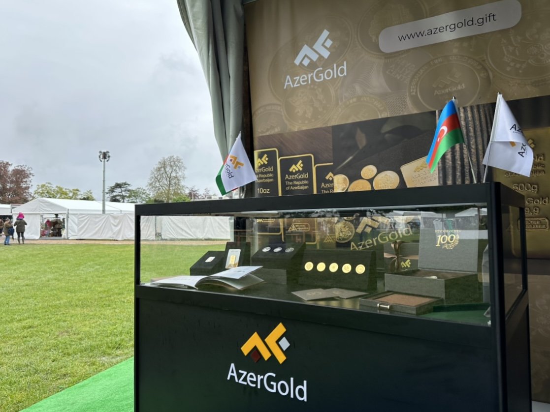Коллекции золотых монет ЗАО «AzerGold» представлены в Соединенном Королевстве (ФОТО)