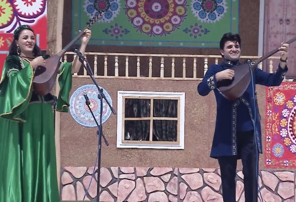 Азербайджан представлен на Международном фольклорном фестивале “Бойсун бахори” в Узбекистане (ФОТО)