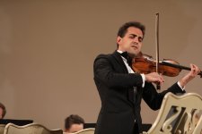 В Баку наступило сразу восемь времен года – любовь и страсть  (ФОТО)