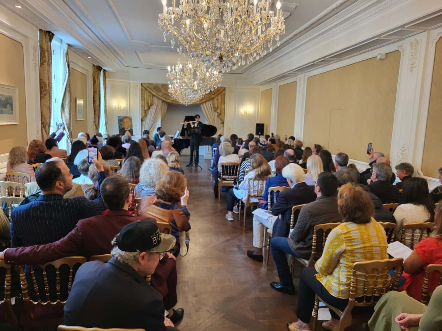 В Париже состоялся концерт, посвященный 101-летию великого лидера Гейдара Алиева (ВИДЕО, ФОТО)