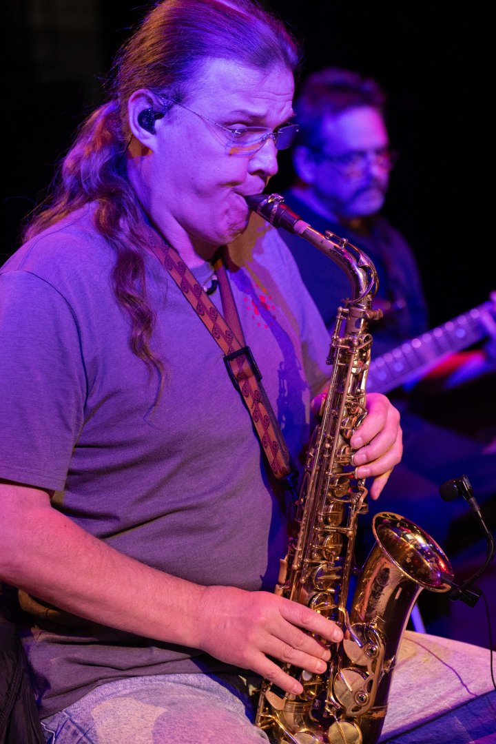 Потрясающий первый концерт Эльчина Азизова в Баку - море позитива, цветов и душевной атмосферы (ФОТО)