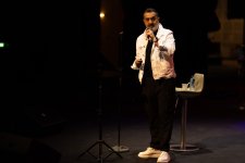 Потрясающий первый концерт Эльчина Азизова в Баку - море позитива, цветов и душевной атмосферы (ФОТО)