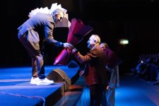 Потрясающий первый концерт Эльчина Азизова в Баку - море позитива, цветов и душевной атмосферы (ФОТО)