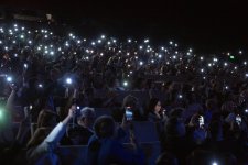 Потрясающий первый концерт Эльчина Азизова в Баку - море позитива, цветов и душевной атмосферы (ФОТО)