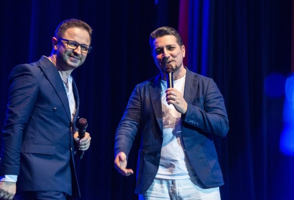 Ласковый май Брендона Стоуна и Джейхуна Бакинского - концерт с романтическим шармом (ФОТО)