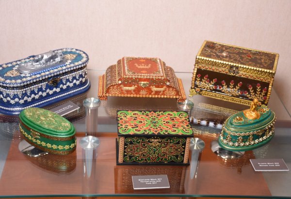 Сундуки, медальоны и украшения  - представлен проект  семьи Сардарлы (ФОТО)