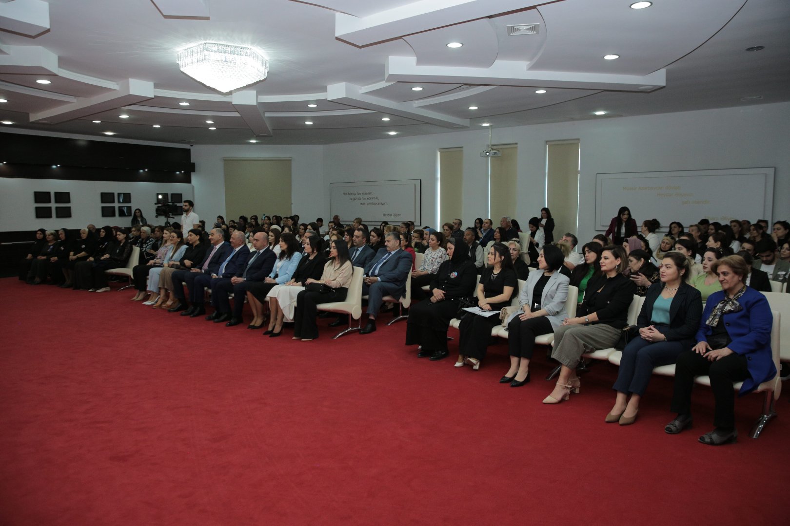 Встреча с Афаг Баширгызы: любимые спектакли, фильмы и роли (ФОТО)