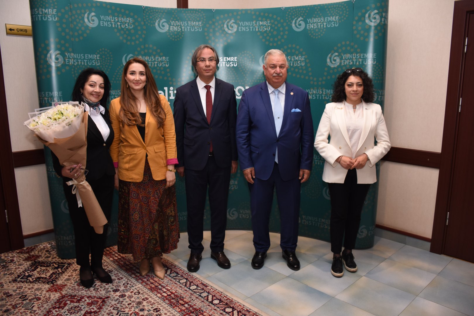 Сундуки, медальоны и украшения  - представлен проект  семьи Сардарлы (ФОТО)