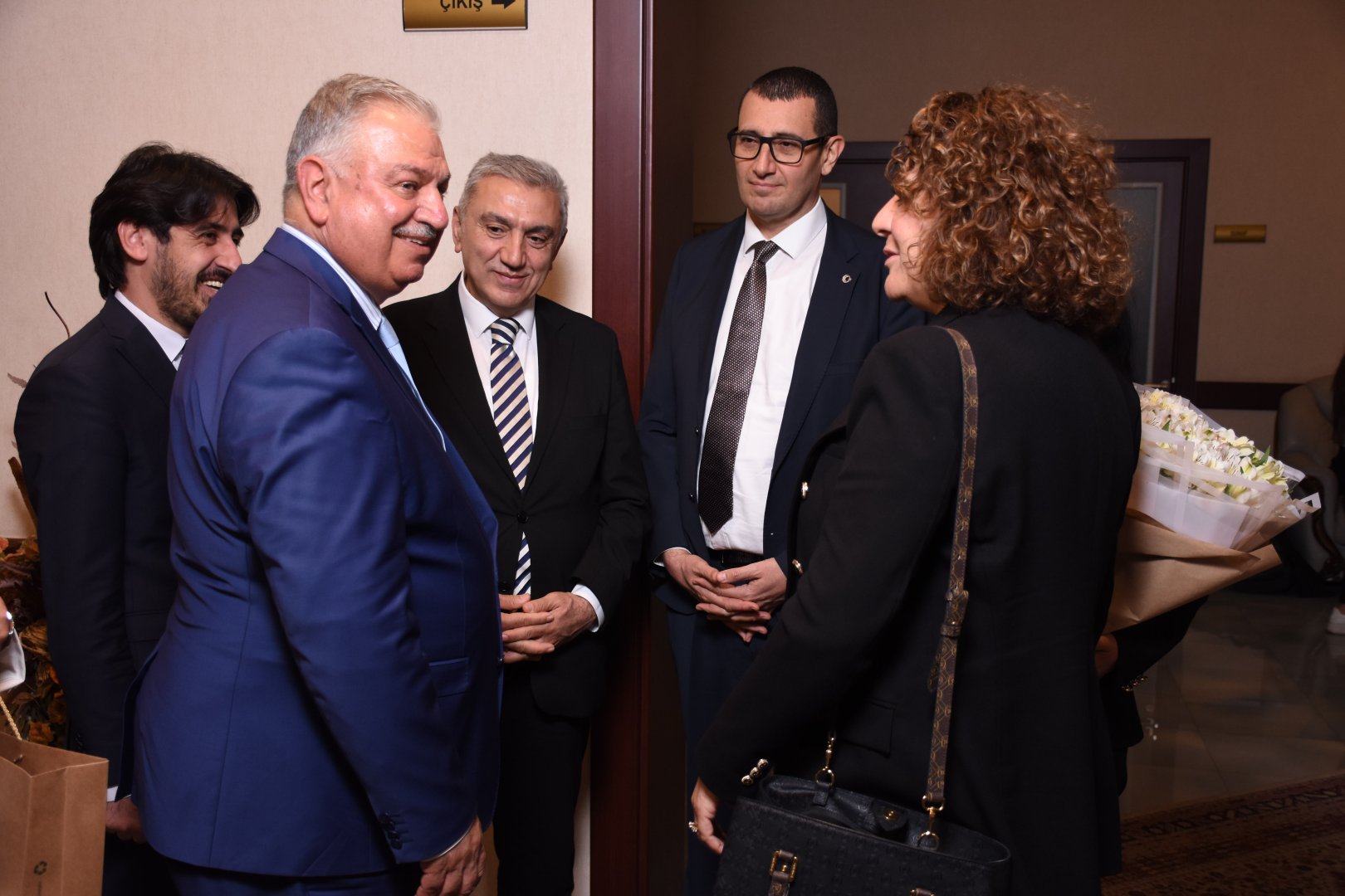 Сундуки, медальоны и украшения  - представлен проект  семьи Сардарлы (ФОТО)