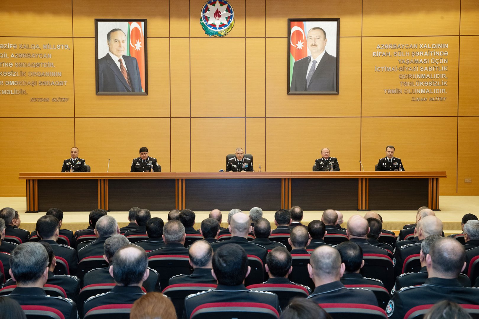 Начальник СГБ Азербайджана и сотрудники Службы посетили могилу великого лидера Гейдара Алиева (ФОТО)