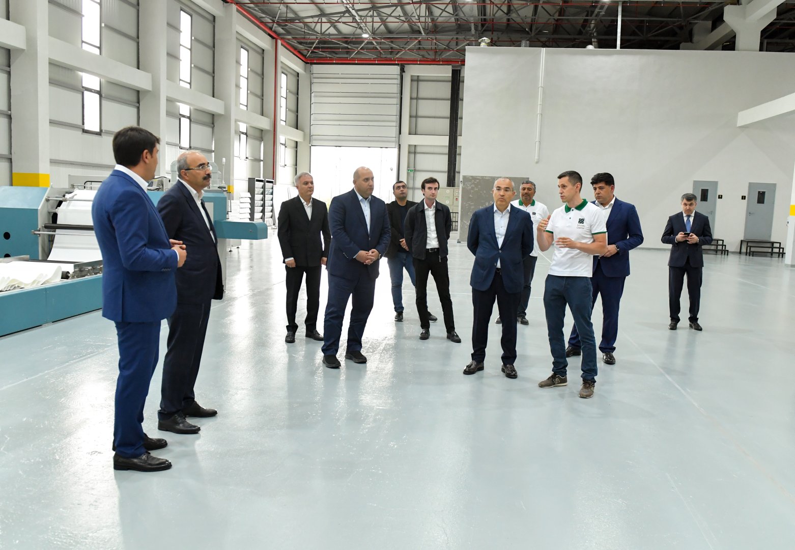 В Агдамском промышленном парке создается инфраструктурная сеть (ФОТО)