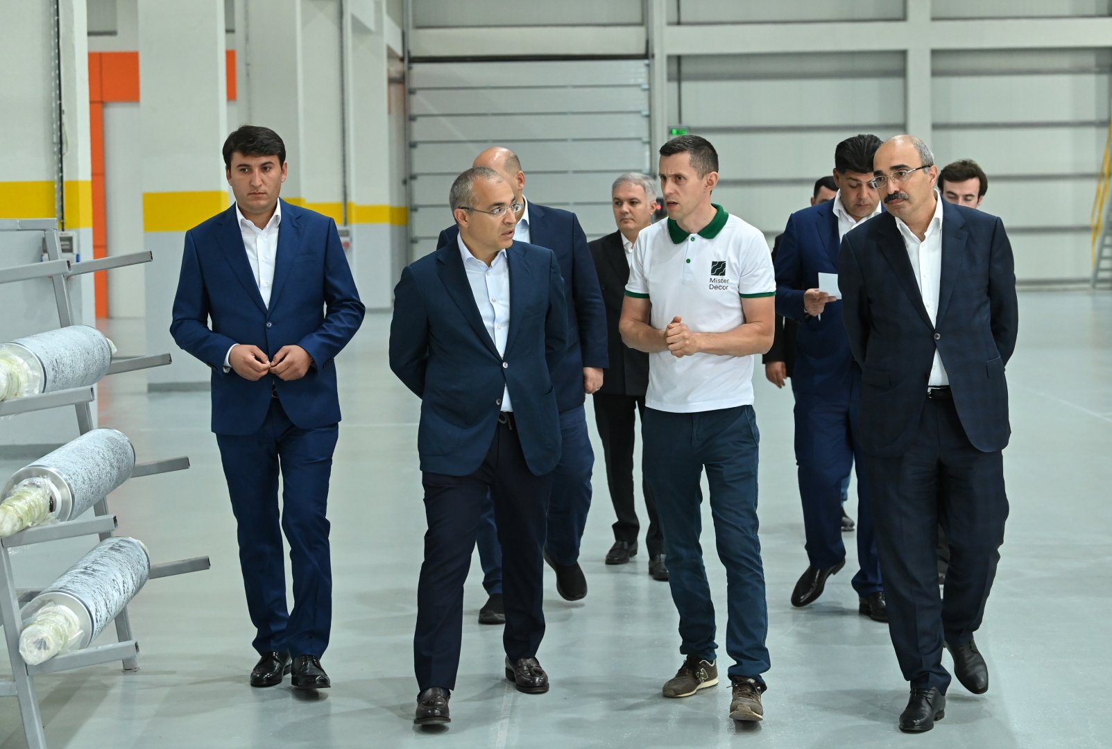 В Агдамском промышленном парке создается инфраструктурная сеть (ФОТО)