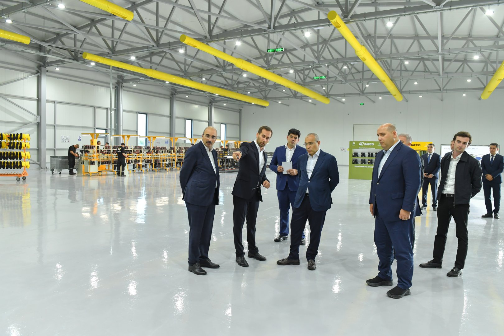 В Агдамском промышленном парке создается инфраструктурная сеть (ФОТО)