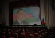 Начальник СГБ Азербайджана и сотрудники Службы посетили могилу великого лидера Гейдара Алиева (ФОТО)