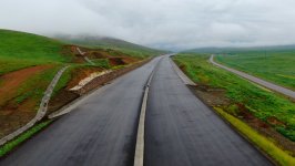 Президент Ильхам Алиев ознакомился с работами, проводимыми на автомобильной дороге Ахмедбейли-Физули-Шуша, принял участие в открытии первого тоннеля (ВИДЕО/ФОТО)