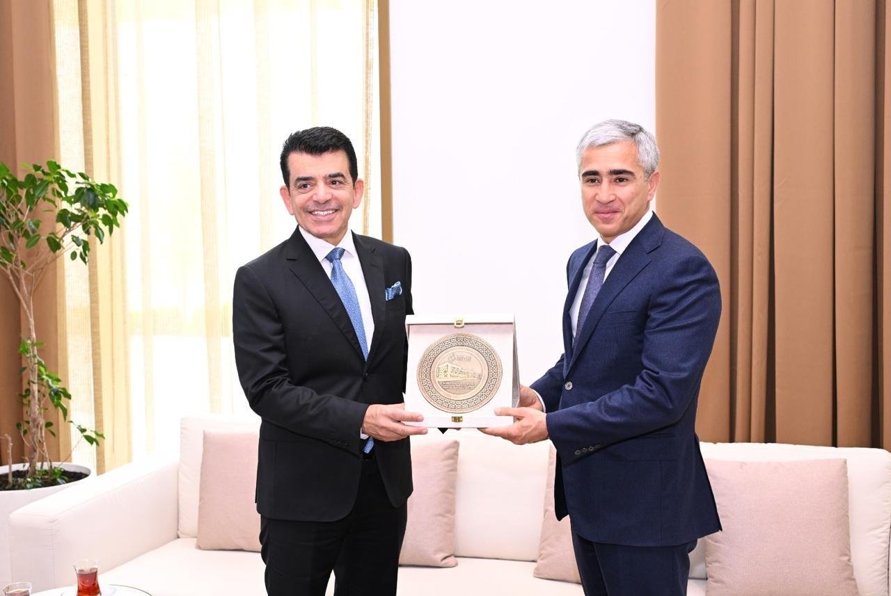 Подписан меморандум о сотрудничестве между Фондом Гейдара Алиева и ИСЕСКО (ФОТО)