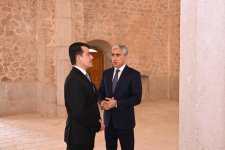 Подписан меморандум о сотрудничестве между Фондом Гейдара Алиева и ИСЕСКО (ФОТО)